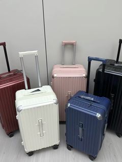 (Category: ) located in . Submitted by mrandmsluggages (Listing ID 1458253663, Image 1). Description: .