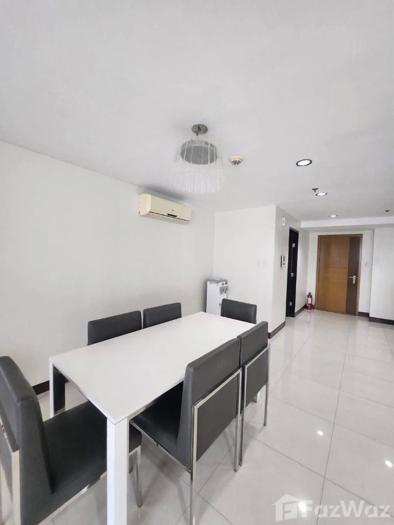 3 Bedroom Condo for rent at One Central (Category: Apartments & Condos) located in Makati City. Submitted by propertyproph (Listing ID 1458162749, Image 3). Description: 🏙️ For Rent – Spacious 3BR Condo at One Central, Makati Experience comfortable city living in this spacious 131 sqm 3-bedroom residence at One Central Makati. Offering generous living space and a practical layout, this property is ideal for families, professionals, or executives