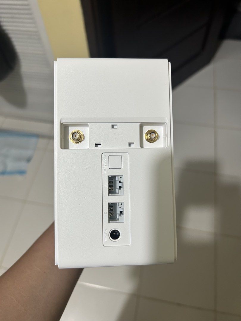 4GLTE Wireless Router with Simslot (Category: Networking) located in Quezon City. Submitted by gab.001 (Listing ID 1458193934, Image 3). Description: RFS: Nadoble bili, .