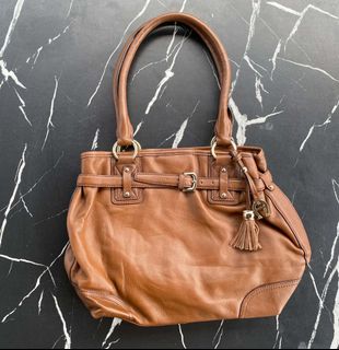 (Category: ) located in . Submitted by authentic_bag96 (Listing ID 1458143577, Image 1). Description: .