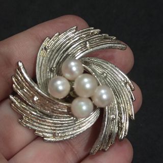 (Category: ) located in . Submitted by maxineamber (Listing ID 1458148289, Image 1). Description: .