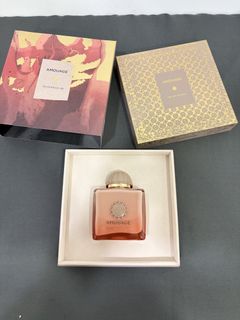 (Category: ) located in . Submitted by perfume_by_shaaa (Listing ID 1458098058, Image 1). Description: .