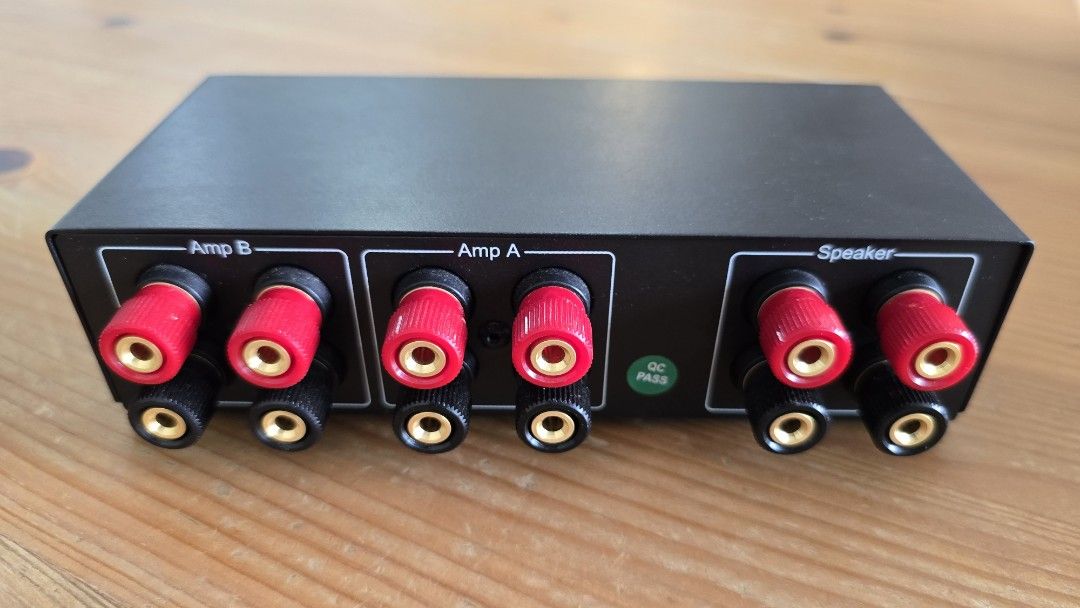 Amp/Speaker Controller (Category: Soundbars, Speakers & Amplifiers) located in Singapore. Submitted by o_y_h (Listing ID 1458134404, Image 2). Description: Two amplifier input to One speaker output . Self collect at 476C Upper Serangoon View.