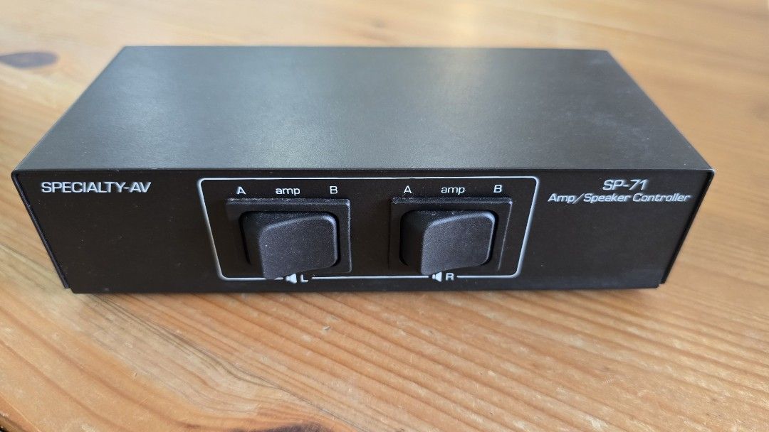 Amp/Speaker Controller (Category: Soundbars, Speakers & Amplifiers) located in Singapore. Submitted by o_y_h (Listing ID 1458134404, Image 1). Description: Two amplifier input to One speaker output . Self collect at 476C Upper Serangoon View.