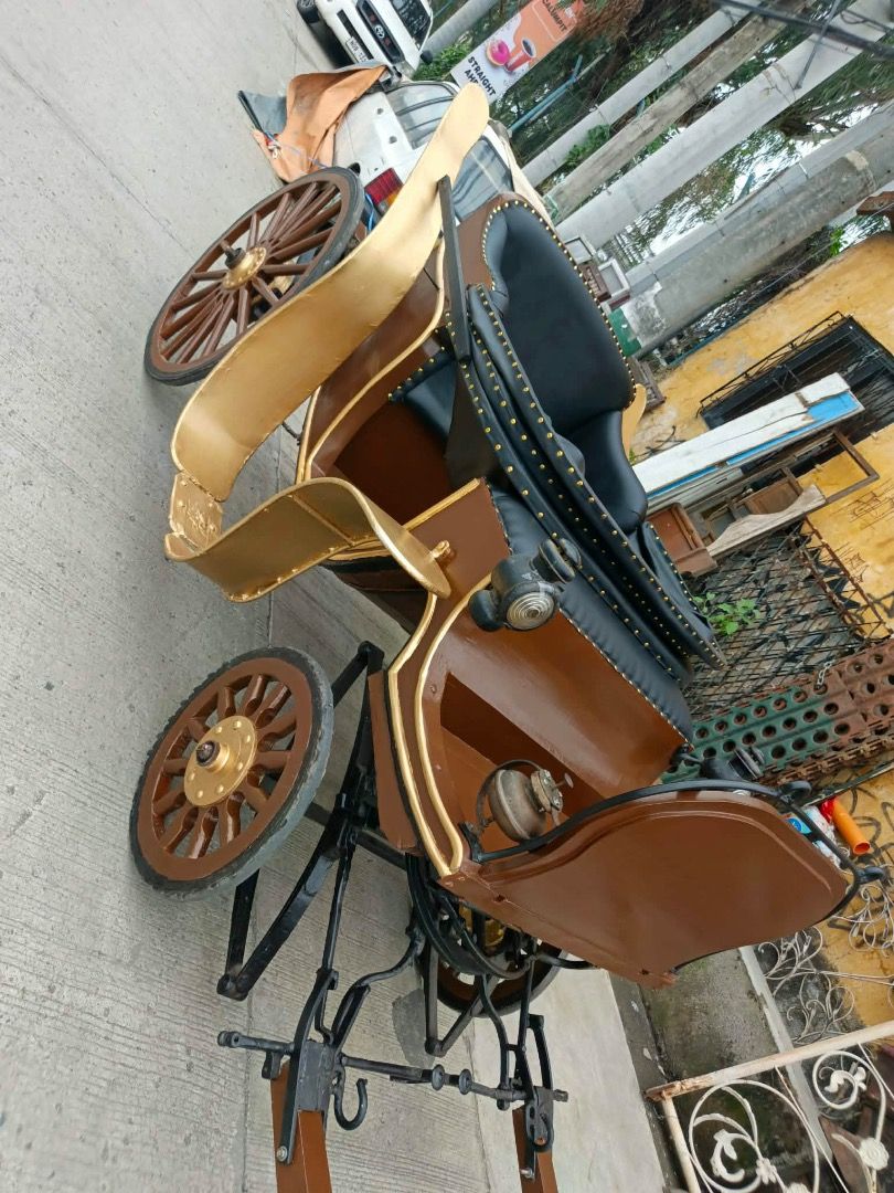 Antique karwahe (Category: Outdoor Furniture) located in Caloocan City. Submitted by victoria52 (Listing ID 1458164335, Image 2). Description: Antique karwahe restored fully furnish in good condition from the nayong Pilipino Clark pampangga...