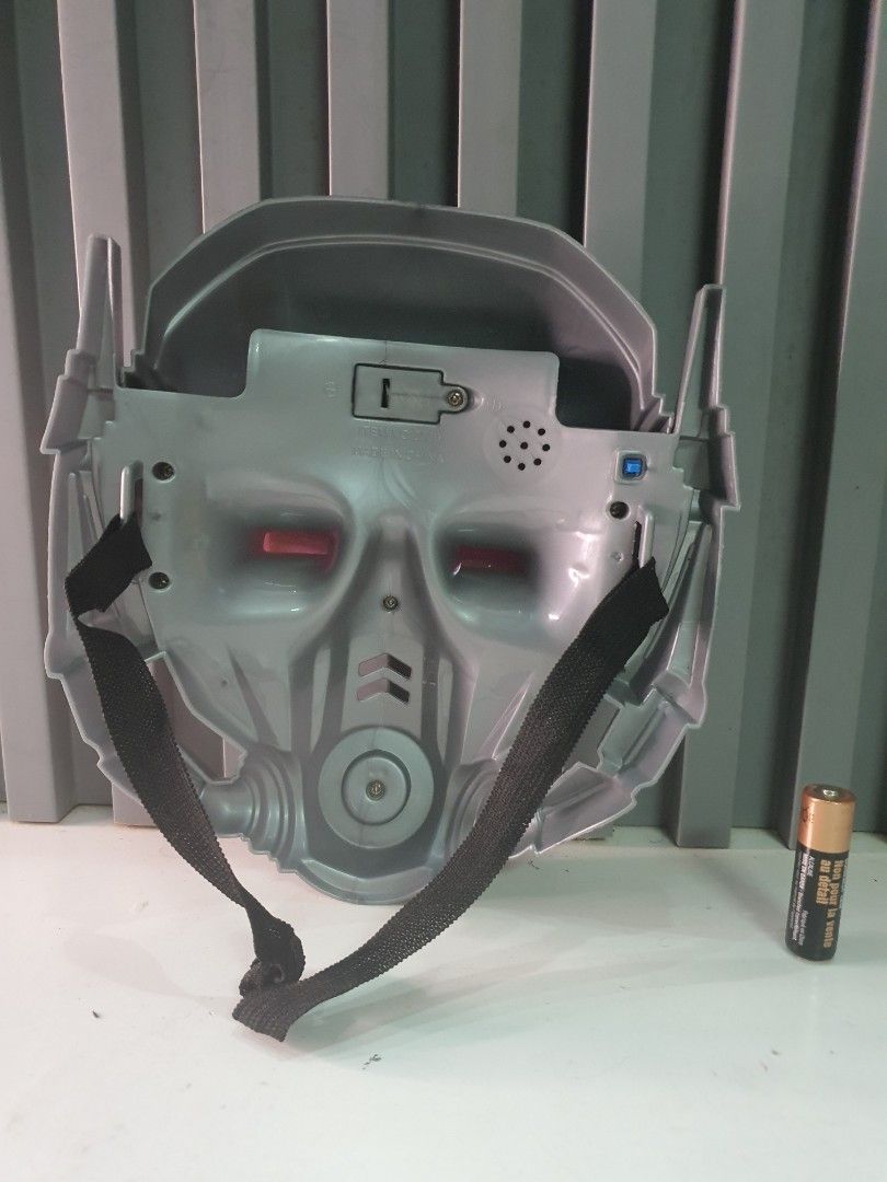 Antman toy mask (Category: Figurines & Statues) located in Tarlac. Submitted by ziv_surplus (Listing ID 1458150371, Image 2). Description: .