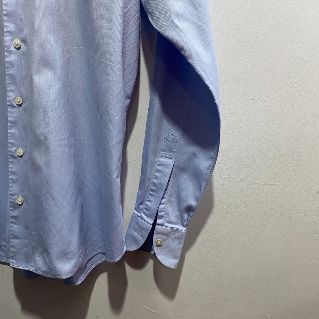 Ascot Chang Thomas Mason BD Shirt M (Category: Formal Shirts) located in Antipolo. Submitted by bentakahitanoano (Listing ID 1458168924, Image 3). Description: Premium light blue dress shirt from Ascot Chang, constructed using world-renowned shirting fabric from the historic English mill Thomas Mason. Still in good condition Best fit medium Pit to pit 20.5 Length 28 In 2019, Ascot Chang celebrated its heritage and partnerships with iconic mills l