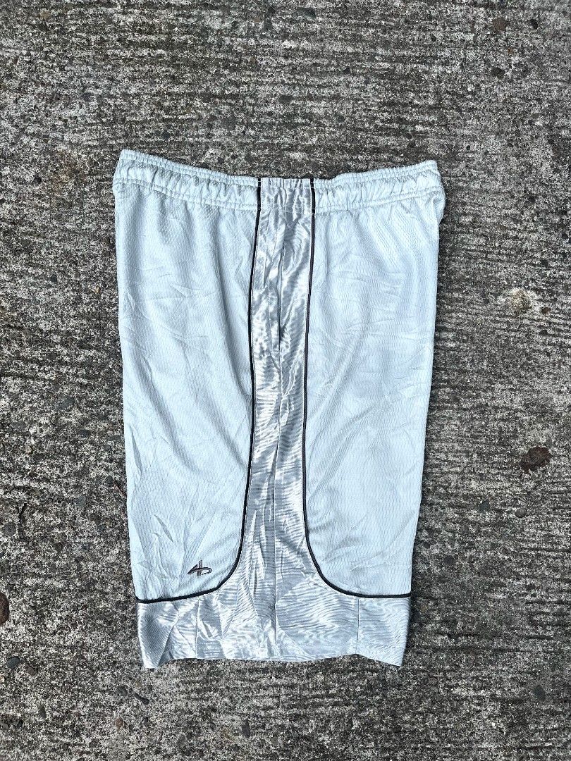 Athletech Baller Short (Category: Shorts) located in Talisay. Submitted by reyteliquido (Listing ID 1458205623, Image 1). Description: Large 32-34 adjustable garterized with lace Length 23 Leg opening 13 Excellent to asnew condition Color rate 10/10 No issue.