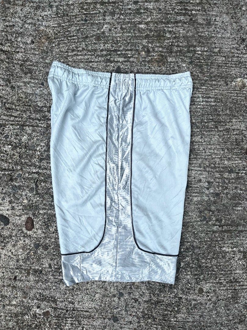 Athletech Baller Short (Category: Shorts) located in Talisay. Submitted by reyteliquido (Listing ID 1458205623, Image 2). Description: Large 32-34 adjustable garterized with lace Length 23 Leg opening 13 Excellent to asnew condition Color rate 10/10 No issue.