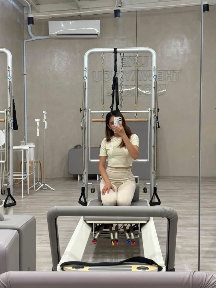 Backless Activewear top (Category: Others Tops) located in Cebu City. Submitted by dolled_up9 (Listing ID 1458169136, Image 1). Description: Shein backless activewear top XS-S Beige&Black— 150 pesos each.