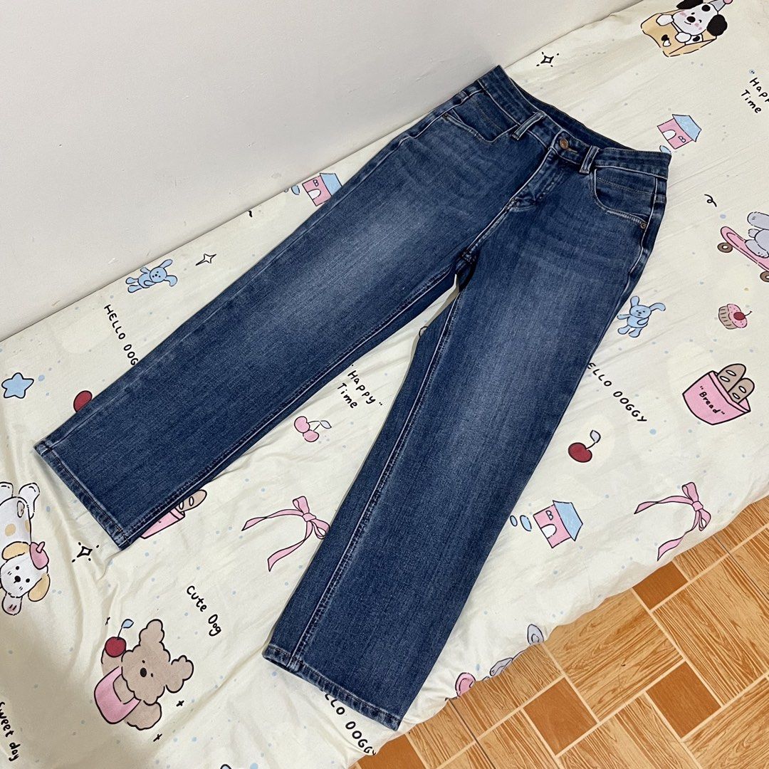 BEST BRED BROTHERS Denim Jeans (Category: Jeans) located in Cavite. Submitted by alvshe (Listing ID 1458158384, Image 2). Description: casual straight cut pants stretchy very comfy to wear size 24-25.