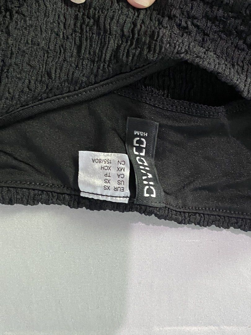 Black Bodycon Dress with Ruching (Category: Dresses) located in Manila. Submitted by klnjjo (Listing ID 1458128139, Image 3). Description: never used this.