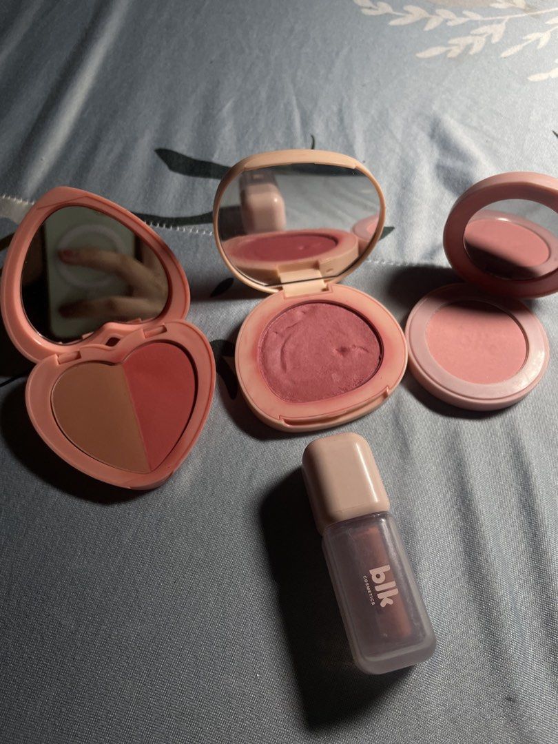 Blk, Mochi, and ChuChu blush set (Category: Makeup) located in Malabon City. Submitted by airishvill92342 (Listing ID 1458282771, Image 1). Description: In good condition Negotiable Good quality .