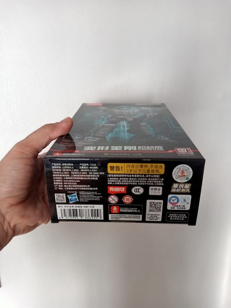Blokees Transformers Classic Class Mirage (Category: Action & Battle Toys) located in Muntinlupa City. Submitted by mcnigel84 (Listing ID 1458105757, Image 2). Description: - Transformers Classic Class Mirage action figure - Premium articulation - Easy assembly -Movie accurate -Sealed.