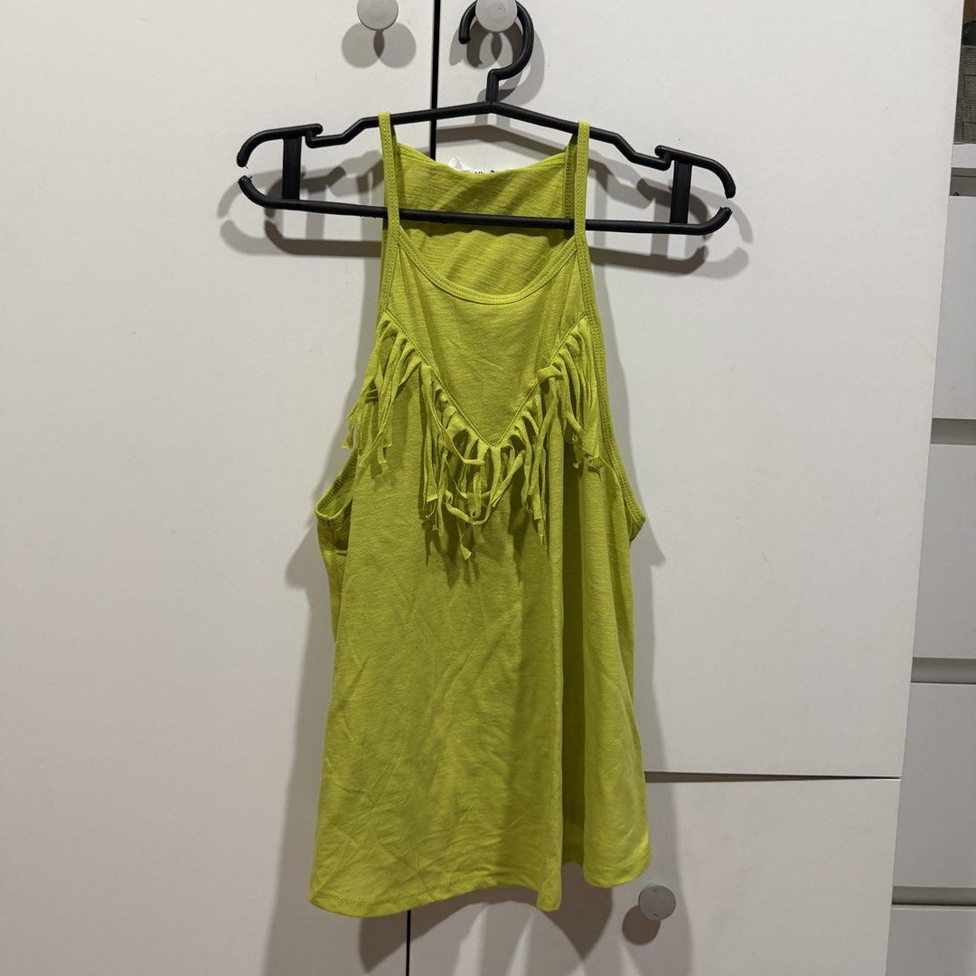 BNWT Mango Lime Green Fringed Top (Category: Sleeveless) located in Las Pinas. Submitted by selllywelly (Listing ID 1458185251, Image 1). Description: .