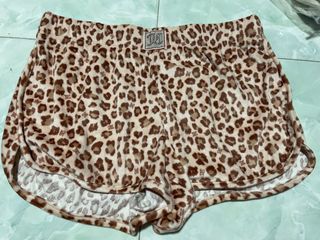 (Category: ) located in . Submitted by lovescarf8 (Listing ID 1458101692, Image 1). Description: .