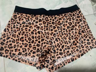 (Category: ) located in . Submitted by lovescarf8 (Listing ID 1458121649, Image 1). Description: .