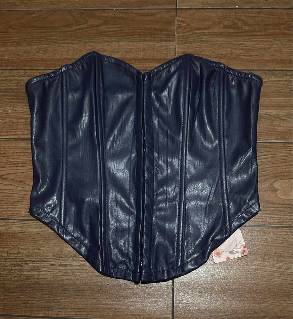 Brand New Leather Corset (Category: Others Tops) located in Manila. Submitted by prettytrendsboutique (Listing ID 1458188854, Image 2). Description: Size - XS (on tag) - up to small (stretchy konti) - Visit my shop for more trendy options or dm me for more selections 📍Location: Manila Can be shipped via Lalamove or Grab around Metro Manila (Same Day Shipping Available) Jnt for provinces only PAYMENT METHOD 💵 - GCASH - MariBank - BDO - Shipping 