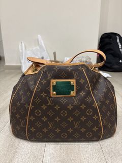 (Category: ) located in . Submitted by LB001 (Listing ID 1458211377, Image 1). Description: .