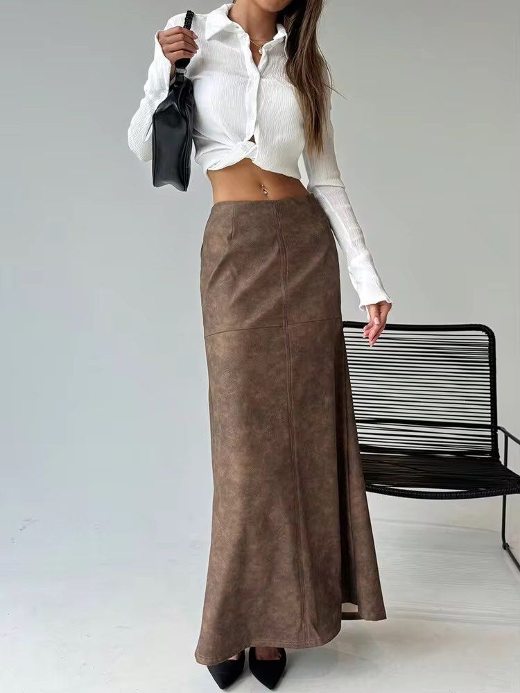 BROWN LEATHER LONG SKIRT (Category: Skirts) located in Taguig. Submitted by jane.klosette (Listing ID 1458238059, Image 3). Description: BRANDNEW Delivery via Lalamove, payment first. 📍 TAGUIG.