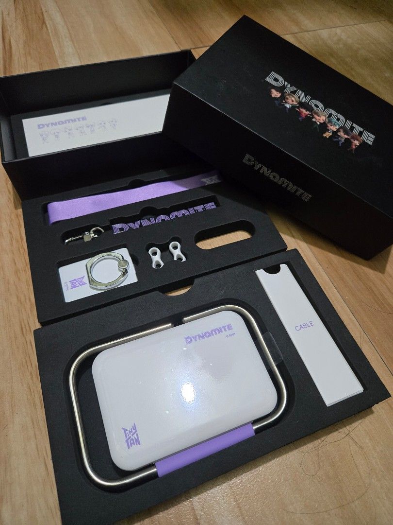 BTS TINYTAN DYNAMITE WIRELESS CLIP POWERBANK SET (WHITE/PURPLE) 5000MAH (Category: Batteries & Power Banks) located in Balanga. Submitted by ms.parkfilter (Listing ID 1458233104, Image 2). Description: BTS TINYTAN DYNAMITE WIRELESS CLIP POWERBANK SET (WHITE/PURPLE) 5000MAH BRANDNEW AND NEVER USED (OPENED ONLY JUST TO CHECK IF IT'S WORKING) NO ISSUE COMPLETE INCLUSIONS.