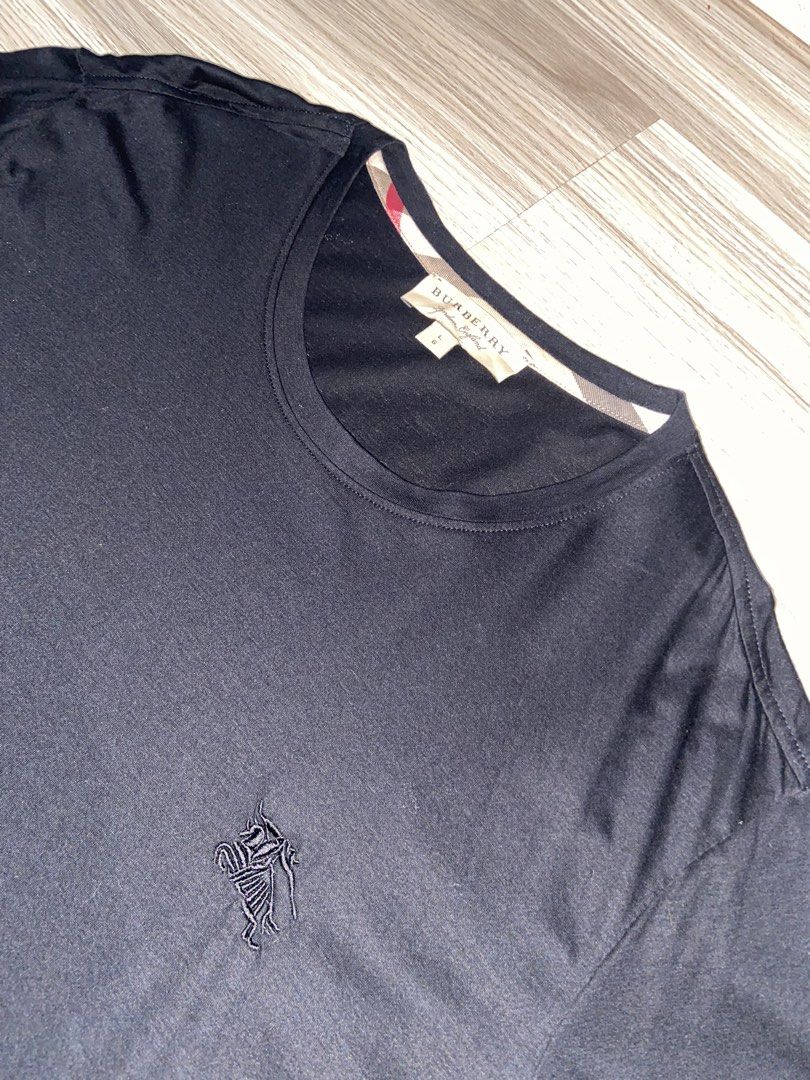 Burberry soft tee (Category: Tshirts & Polo Shirts ) located in Cebu City. Submitted by charlyx (Listing ID 1458229009, Image 3). Description: Good as new No issue Stretchable L28 W20.