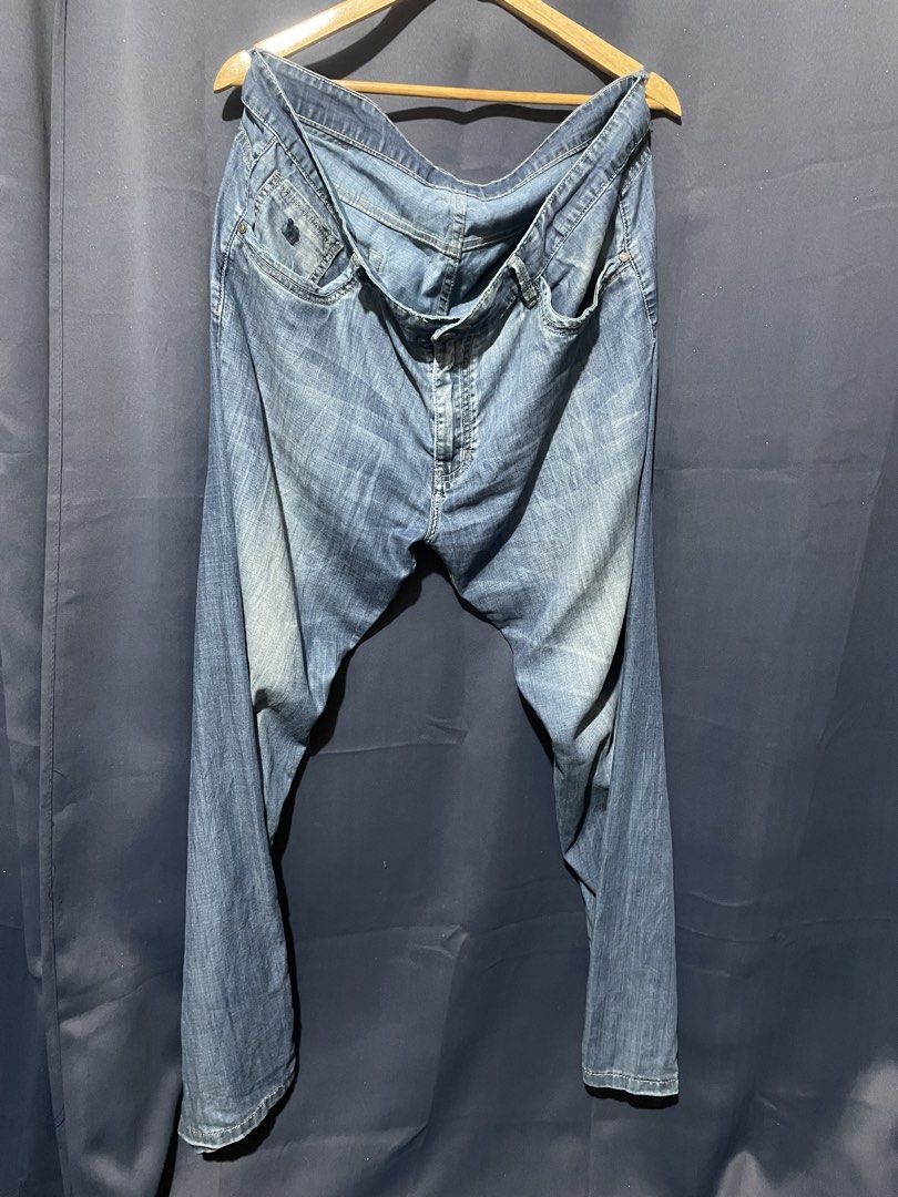 Camel Jeans (Category: Jeans) located in Caloocan City. Submitted by jetcon (Listing ID 1458234598, Image 2). Description: - What you see is what you get - Rare size for big boys, hard to find - W: 40“ L: 42“ Gcash payment 1st + SF SF rates: 65 for NCR 85 for Luzon 100 for VisMin Ship via J&T Other option: Shapi Checkout Payment 1st gcash Will send link after confirmed payment.