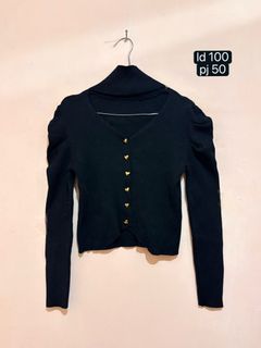 (Kategori: ) berada di . Dikirim oleh outf.itwear (ID iklan 1458264858, Gambar 1). Deskripsi: .