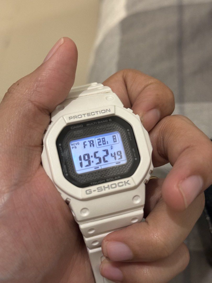 Casio G-Shock GW5000HS-7 (Category: Luxury Watches) located in Manila. Submitted by kuyamene (Listing ID 1458207820, Image 3). Description: Like new condition Complete packaging Made in Japan Tough Solar and Multiband 6 Screwdown caseback Includes papers and warranty San Juan City location.