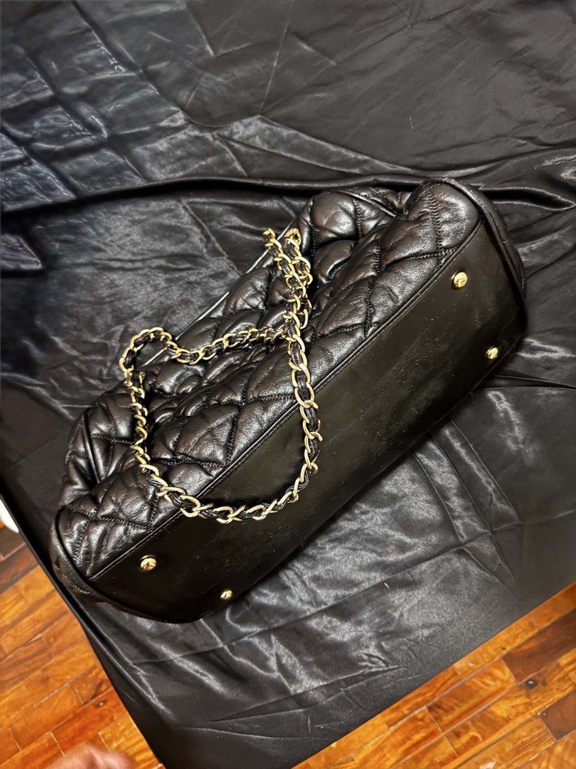Chanel Bag (Category: Shoulder Bags) located in Antipolo. Submitted by meloball1 (Listing ID 1458280639, Image 3). Description: - Classic black leather handbag - Elegant quilted pattern - Stylish gold chain strap - Secure zipper closure - Ample interior space - Versatile for everyday or evening wear - A timeless fashion statement.
