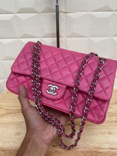 (Category: ) located in . Submitted by authentic_bag96 (Listing ID 1458269583, Image 1). Description: .