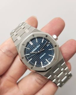 (Category: ) located in . Submitted by dr.watches (Listing ID 1458299379, Image 1). Description: .