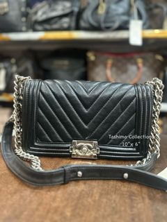 (Category: ) located in . Submitted by handbag_leather_bundle (Listing ID 1458148667, Image 1). Description: .