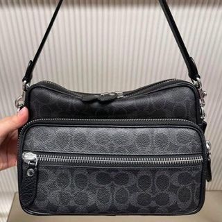 （分類：）位於 。 由 bellezza. 提交（商品編號 1458215462，圖片 1）。簡介： 。
