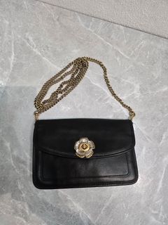 (Category: ) located in . Submitted by SecondhandItems97 (Listing ID 1458141343, Image 1). Description: .