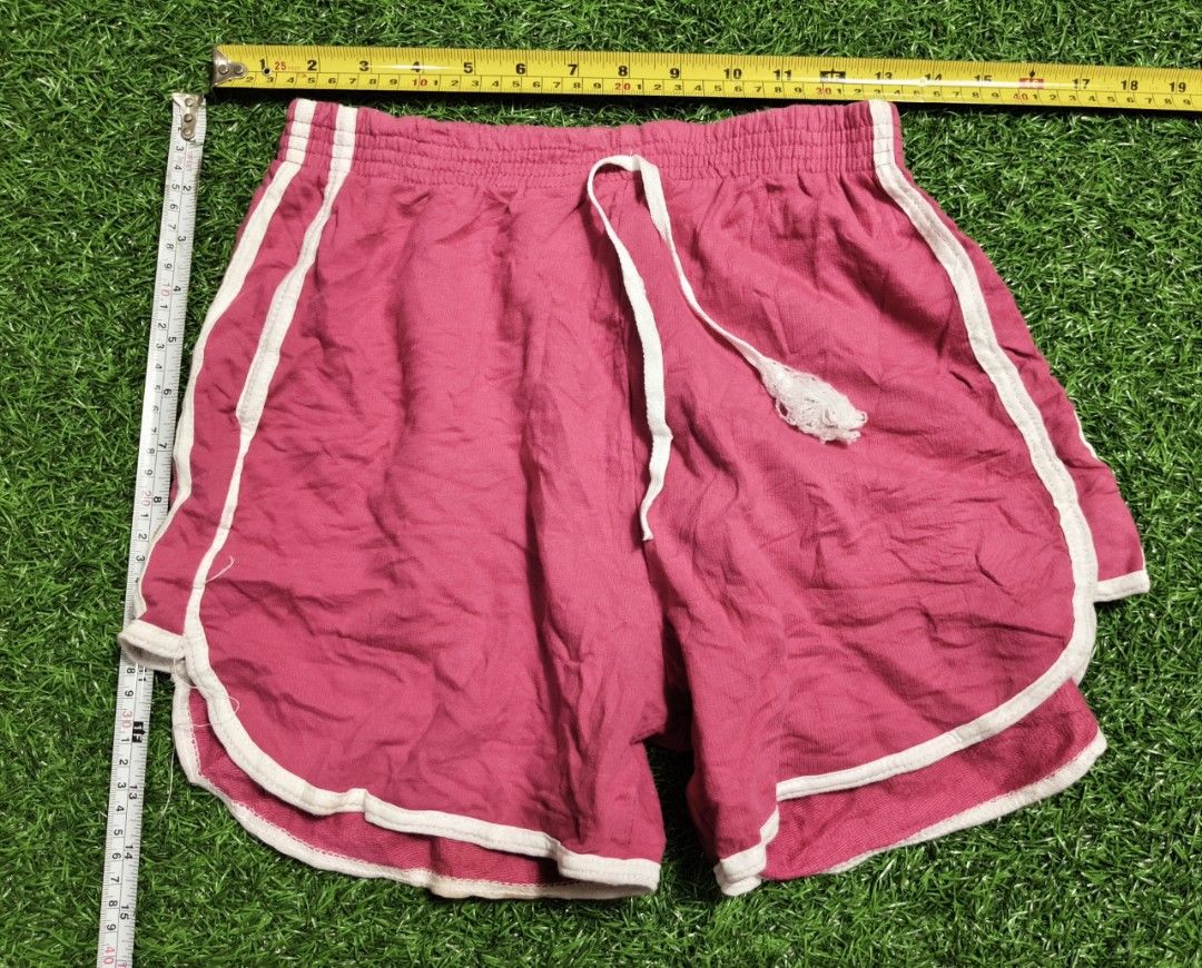 Code : 1080 (Category: New Undergarments & Loungewear) located in Sungai Buloh. Submitted by Zirahh.BndleNightware (Listing ID 1458133103, Image 1). Description: 9/10.