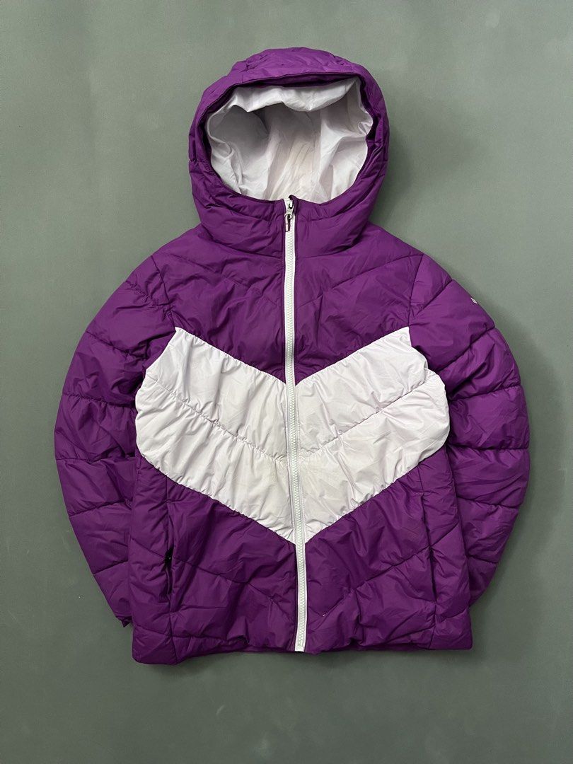 Columbia women’s puffer jacket (Category: Coats, Jackets and Outerwear) located in Manila. Submitted by scthrift._ (Listing ID 1458176356, Image 1). Description: Columbia puffer jacket - 18 width - 25 length Very good condition Need wash Issue/s are posted.