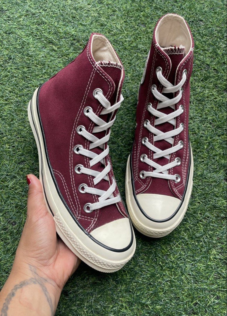 Converse hi cut Maroon (Category: Sneakers) located in Muntinlupa City. Submitted by shefindsthrift (Listing ID 1458112267, Image 1). Description: Size 7.5 womens 5.5 mens 1200.
