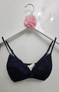 (Category: ) located in . Submitted by rainie_b (Listing ID 1458246102, Image 1). Description: .