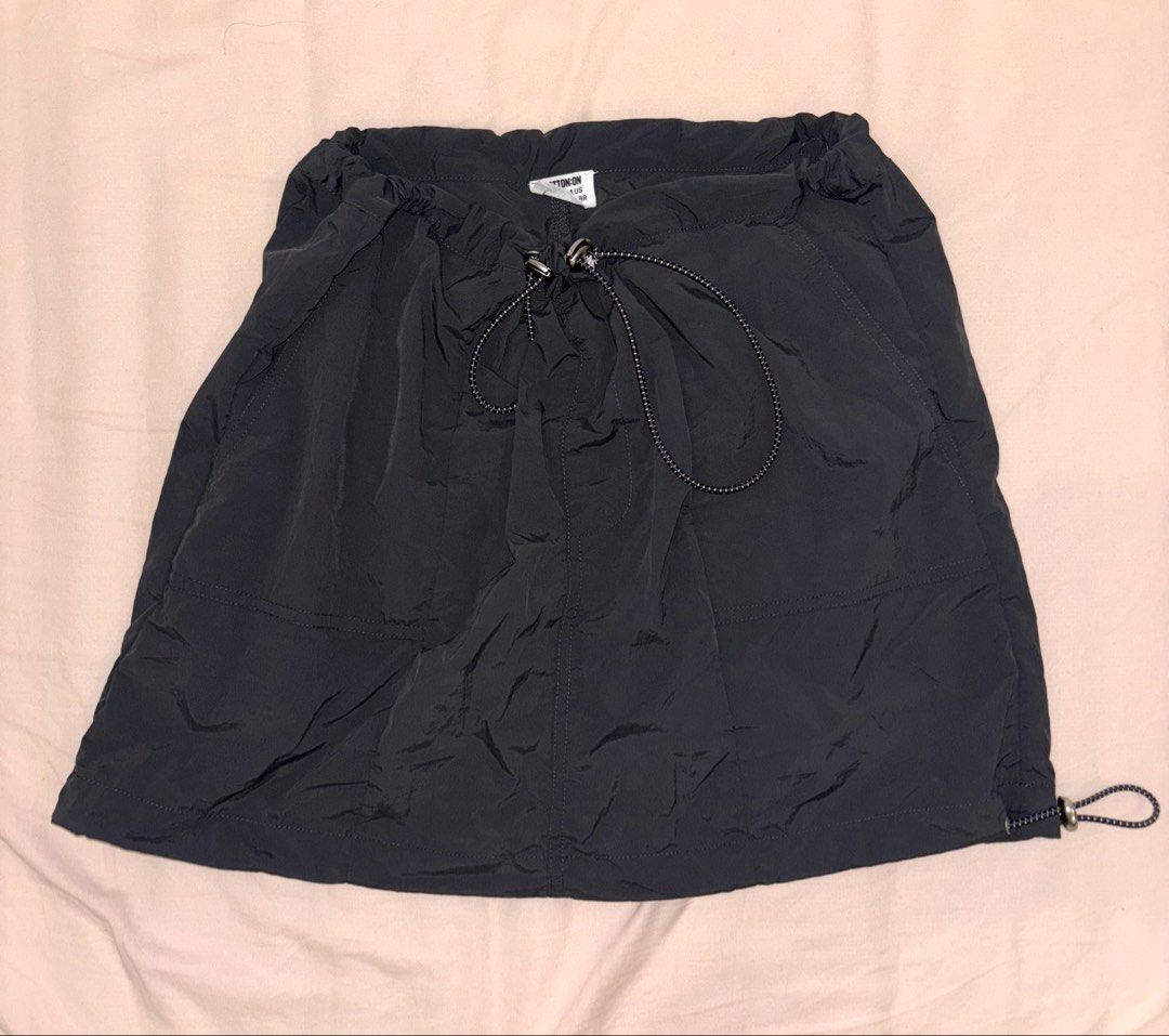 Cotton On Cargo Parachute Mini Skirt (Category: Skirts) located in Cavite. Submitted by bbbb444 (Listing ID 1458168143, Image 3). Description: - worn once - rfs: decluttering and need funds - no issues - no when worn photos! .
