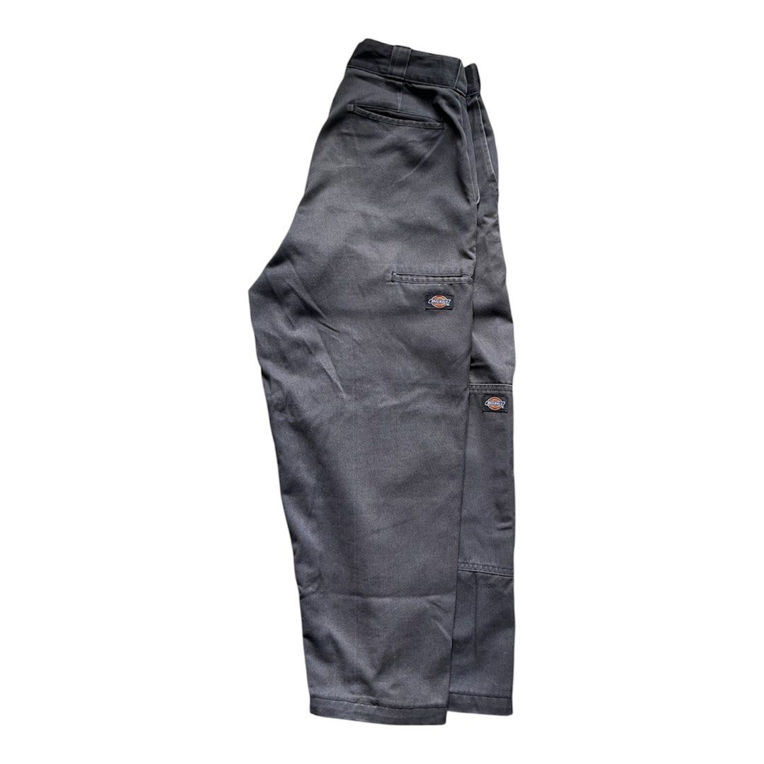 Dickies double knee (Category: Store Credits) located in Lapu Lapu. Submitted by jhonrener41426 (Listing ID 1458123314, Image 1). Description: Size 32 Thigh-14 Length 37 Leg opening-8 Good condition Cut tags Authentic .
