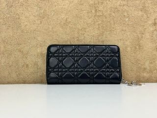 (Category: ) located in . Submitted by luxury_galeries (Listing ID 1458127760, Image 1). Description: .
