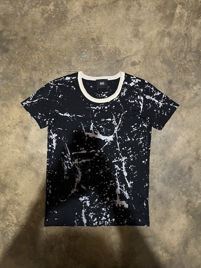 DOLCE AND GABBANA (Category: Shirts) located in Mabalacat. Submitted by GOTGAMETHRIFT (Listing ID 1458194852, Image 1). Description: DOLCE AND GABBANA UNISEX 18 WIDTH 26.5 LENGTH 650+SF.