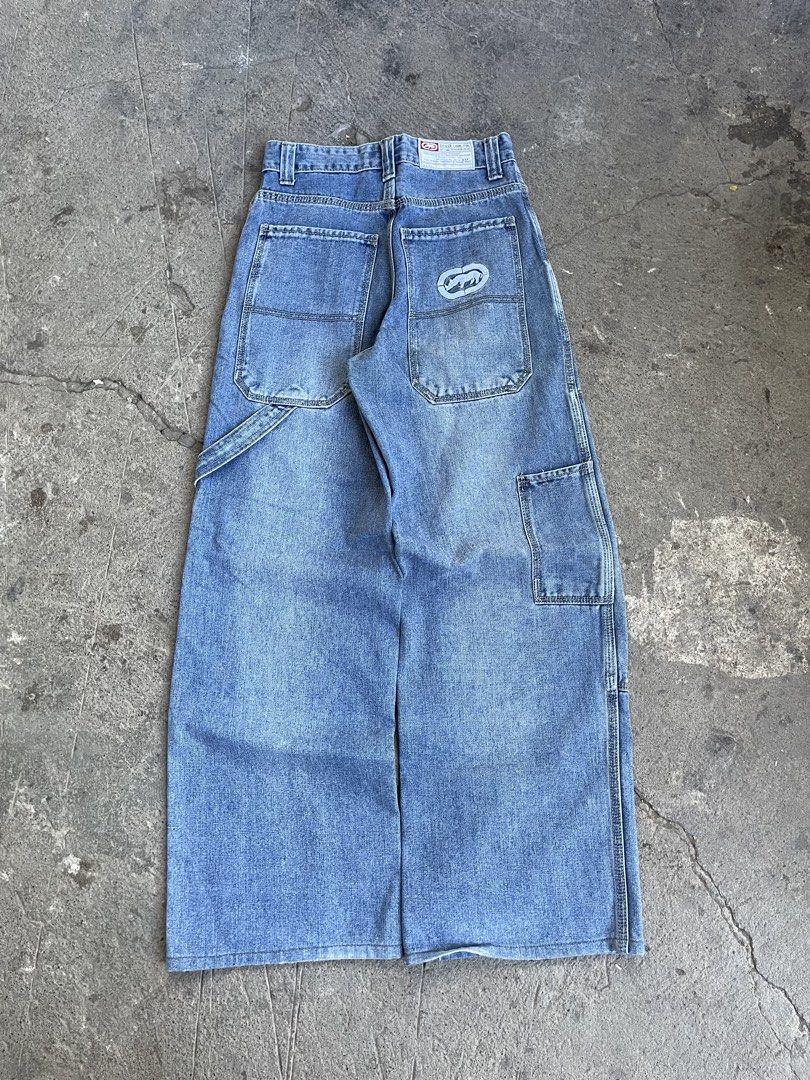 ECKO UNLTD BIG POCKET DOUBLE KNEE PANTS (Category: Jeans) located in Roxas City. Submitted by patch_archive (Listing ID 1458236145, Image 1). Description: 🚨 ECKO UNLTD BIG POCKET DOUBLE KNEE PANTS🚨 🏷️ PRICE : 2000 PHP +SF 📏 ACTUAL DIMENSION USING INCHES 👖 WAIST : 27 👖 LENGTH : 41.5 👖 THIGH :12 👖 HEM : 10.5 👖 FLAWS : NONE * MESSAGE ME IF YOU HAVE ANY OTHER QUESTION ABOUT SIZING . 🚚 Local shipping fee ( 70-85 Php) ✈️ International Shippin