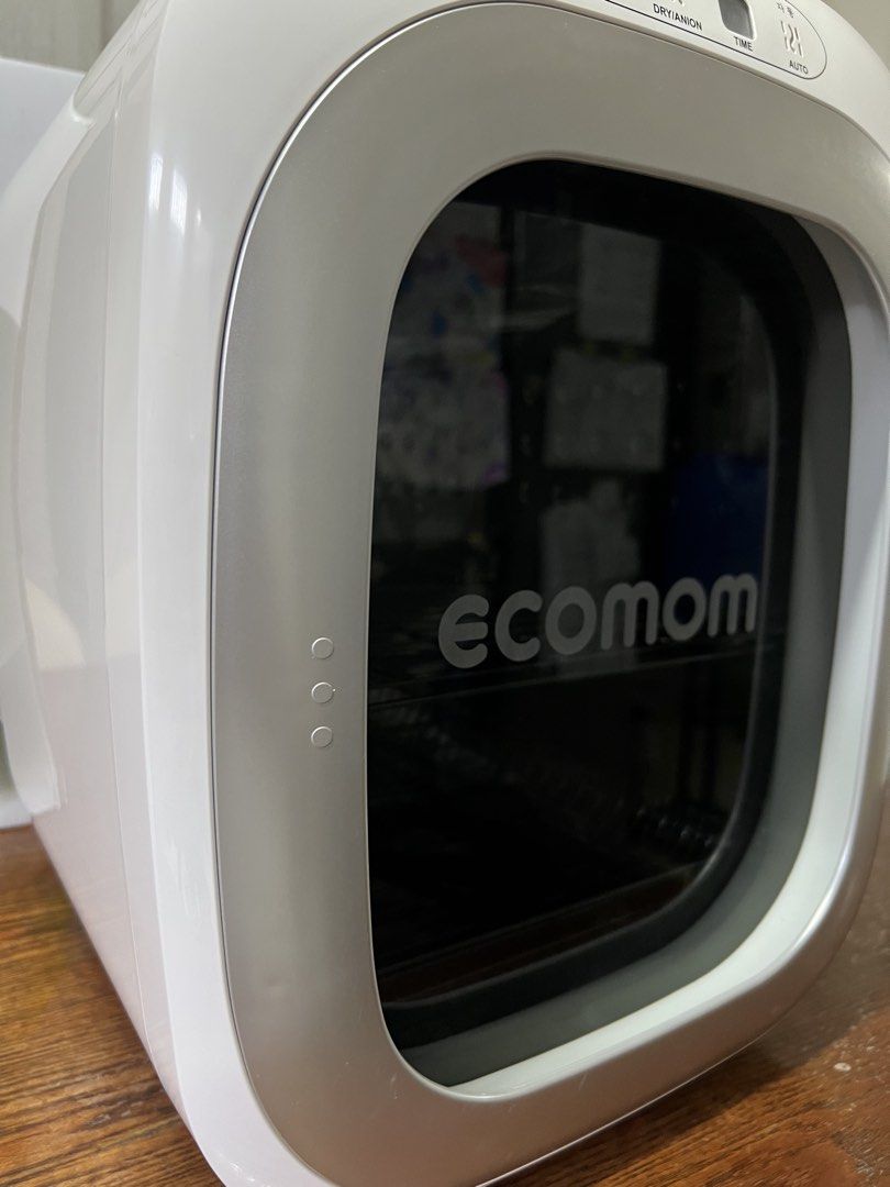 Ecomom dual (Category: Breastfeeding & Bottle Feeding) located in Calamba. Submitted by kimchita (Listing ID 1458162054, Image 1). Description: Sf shoulder by buy With box Bought 2022 No issue Well maintained & stored properly Light to barely visible scratched (since it is used) as you see in the picture Ganda ganda pa talaga ng item kaya i am not selling it cheaper than others. ☺️ Location: Calamba Laguna.