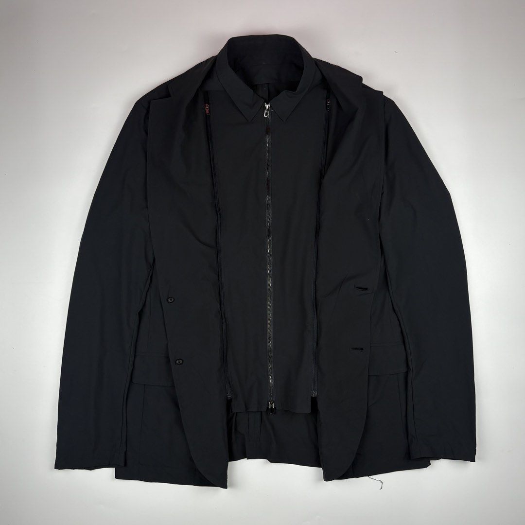 Emporio Armani Layered Single-breasted Coat (Category: Luxury Apparel) located in Bacolod City. Submitted by cast.archives (Listing ID 1458106440, Image 2). Description: Emporio Armani Layered Single-breasted Coat Size: 52 Condition: Excellent Flaw: cut care tag Width - 21.5" Length - 29" Shoulder - 18.5".