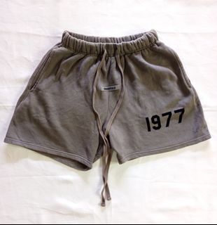 (Category: ) located in . Submitted by thrifted_93 (Listing ID 1458113094, Image 1). Description: .