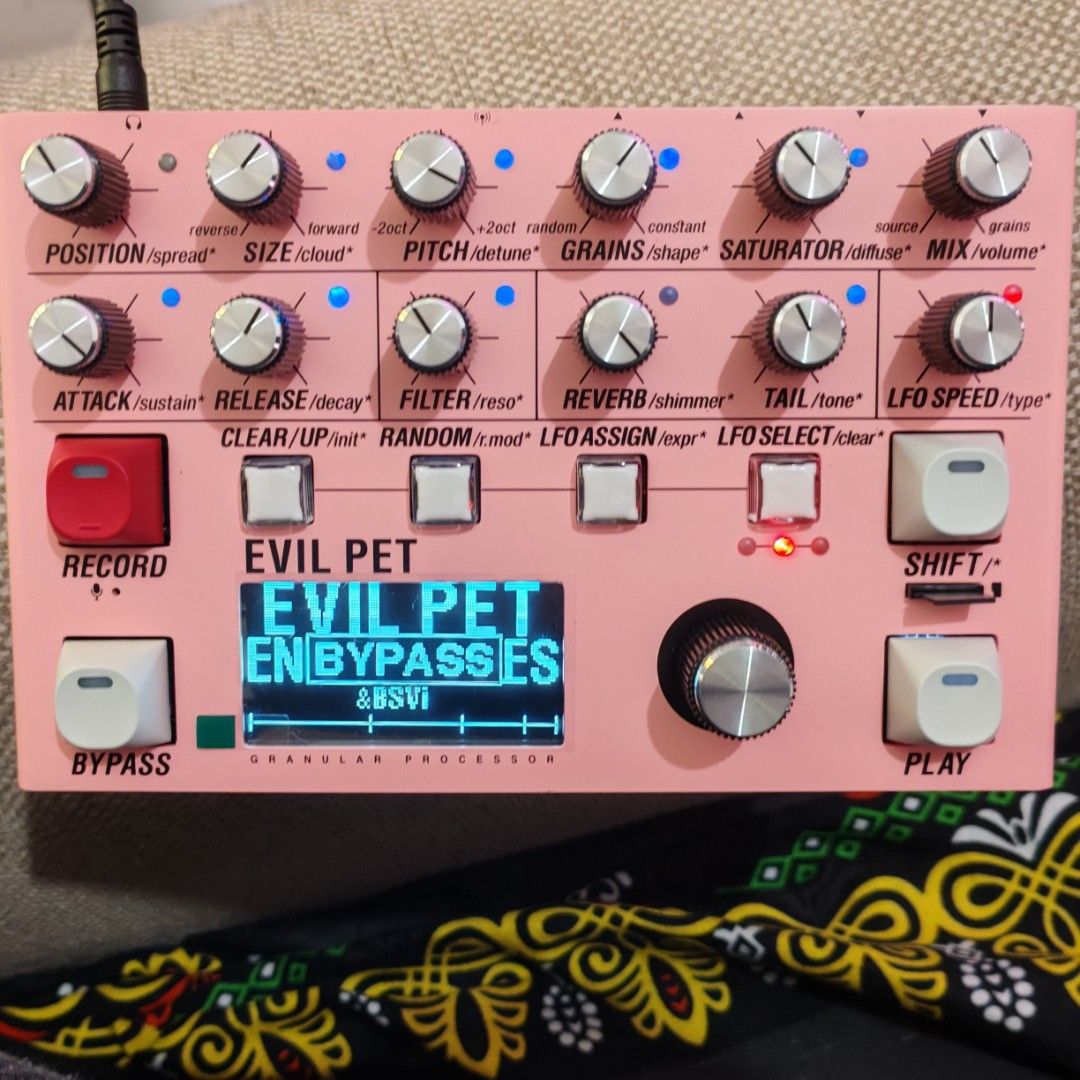 Evil Pet Granular Processor Synthesizer (Category: Musical Instruments) located in Quezon City. Submitted by beastwood (Listing ID 1458239397, Image 2). Description: - Evil Pet granular processor for mangled, stretched, and transformed sounds. - High-quality granular synthesis engine. - Built-in saturator for warmth and dirt. - LUSH reverb with tail control. - Durable, 'built like a tank' construction. - Delivers futuristic soundscapes. - Selling