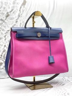 (Category: ) located in . Submitted by redrabbitluxury (Listing ID 1458215960, Image 1). Description: .