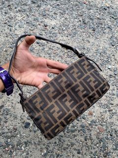 (Category: ) located in . Submitted by authentic_bag96 (Listing ID 1458264518, Image 1). Description: .